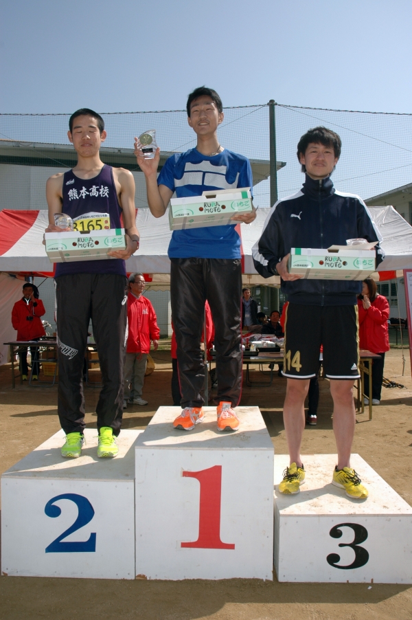 10km一般男子(高校〜34歳) 表彰式の写真