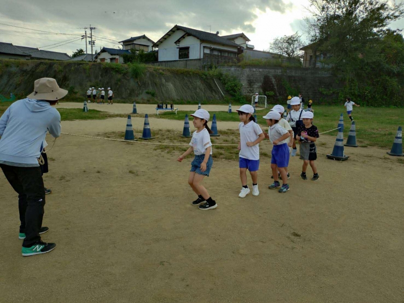 外遊び 縄跳び