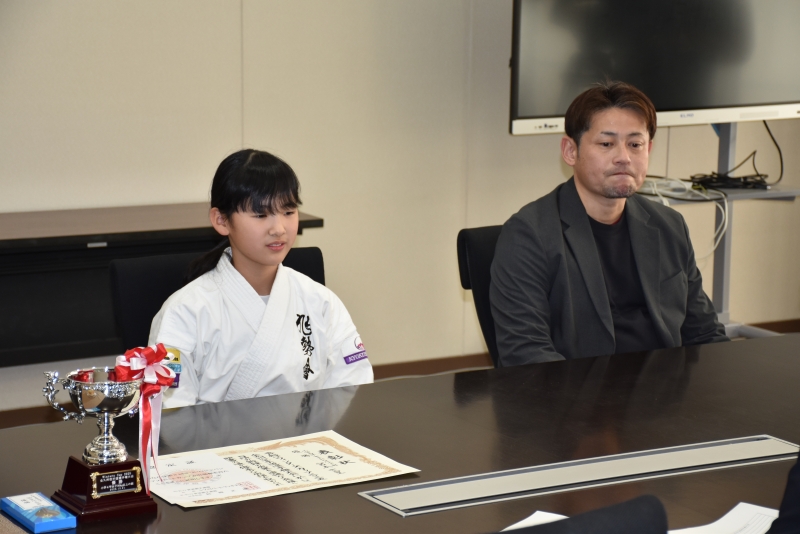 ��Ĺɽ�ɷ�������ͻ�