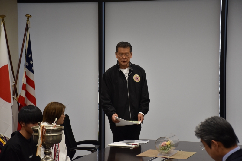 ��Ĺɽ�ɴ��Ĥ��ͻ�