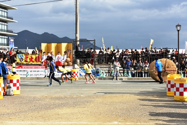 97　大俵まつりレースの写真
