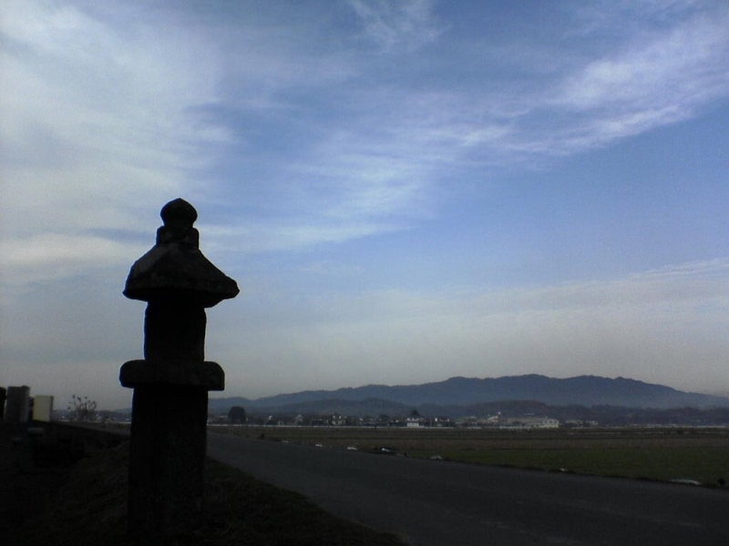 34 山部田熊座神社の参道の写真