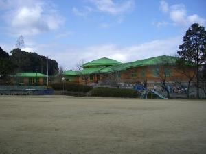 平成21年2月現在の三ツ川小学校校舎の画像