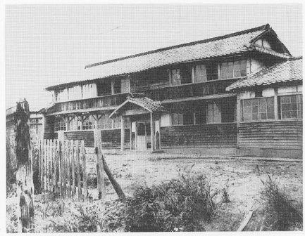 高等玉名小学校校舎(明治20年撮影)の画像