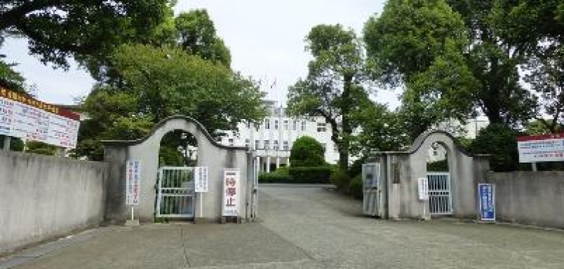 熊本県立玉名高等学校の正門の画像