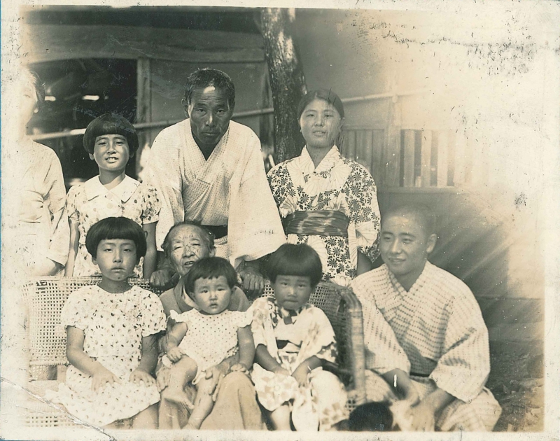 金栗さんと6人の子どもたちの写真