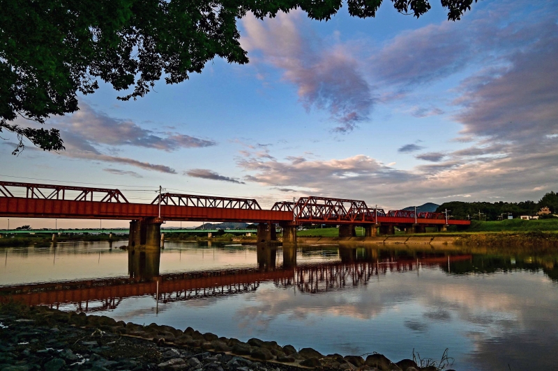 8　菊池川に架かる鉄橋の写真